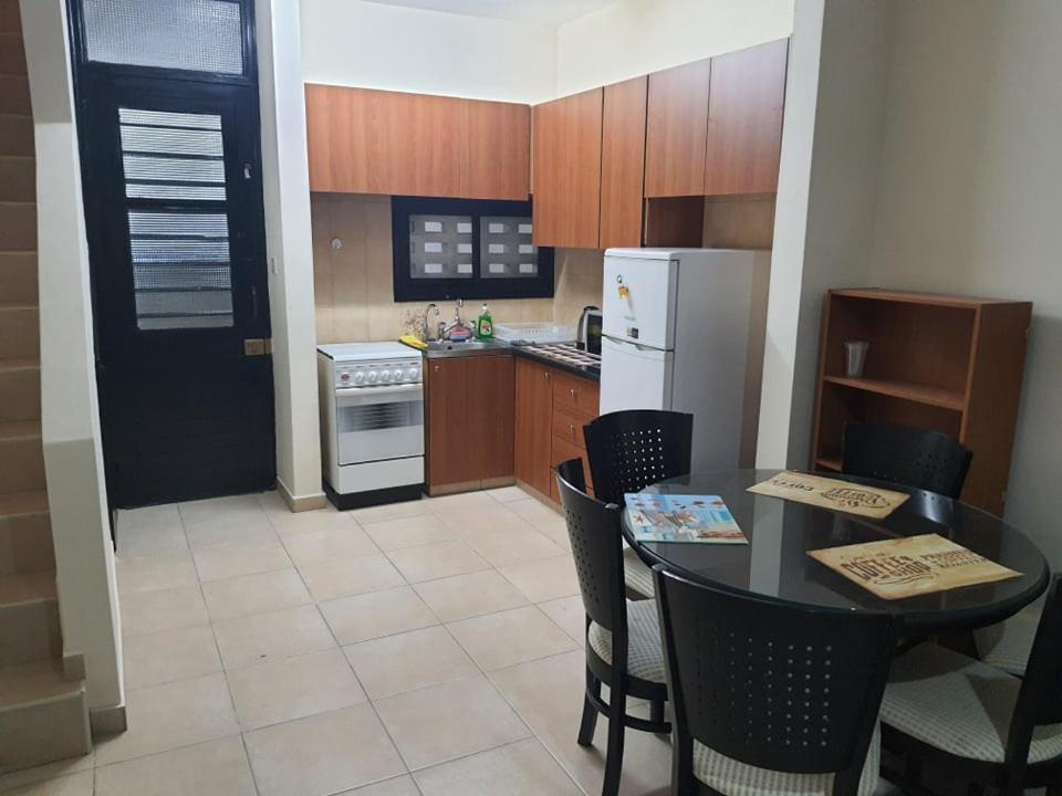 Lovely 2 Bedrooms In The Tourist Area In Paphos . 外观 照片