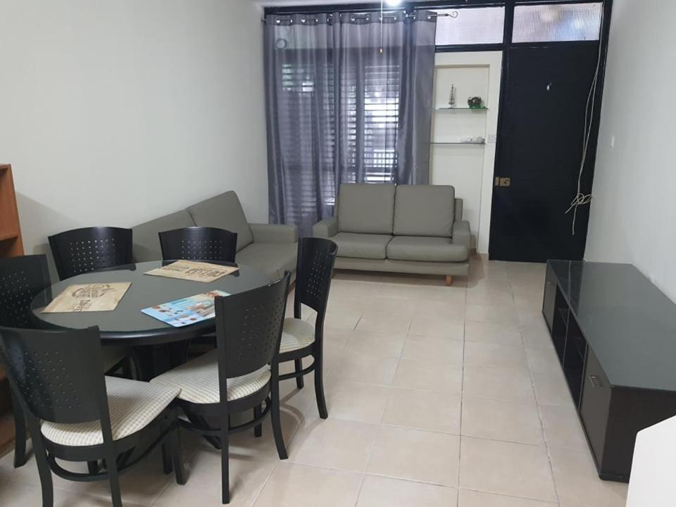 Lovely 2 Bedrooms In The Tourist Area In Paphos . 外观 照片